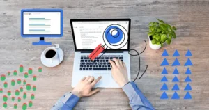 un especialista en seo escribiendo un blog