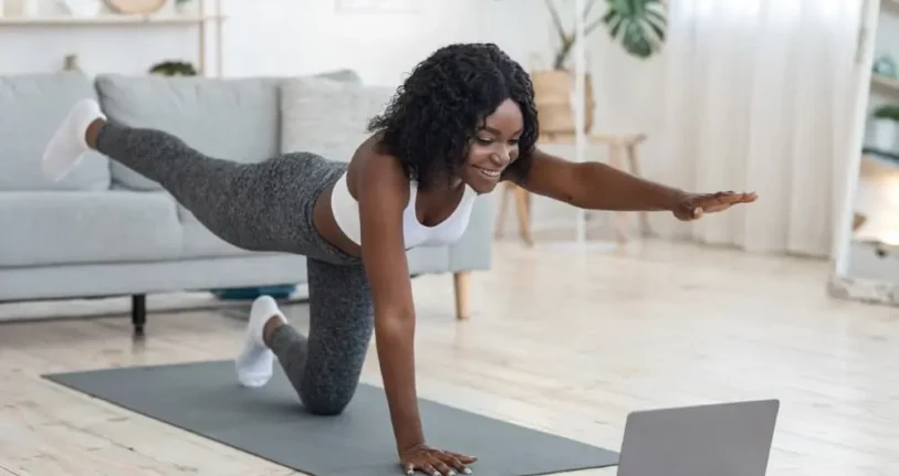 7 Ejercicios clave para tonificar tu cuerpo con Pilates en Casa