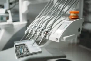 Cómo elegir equipos odontológicos según el tipo de clínica